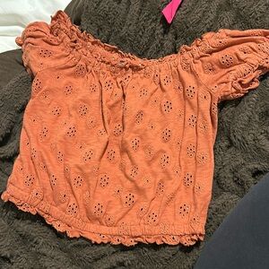 Adorable orange top